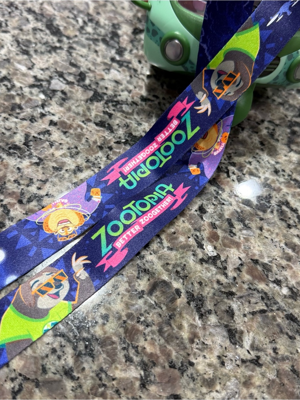 Disney Parks Zootopia “Better Zoogether” Popcorn Bucket - Picture 7 of 8